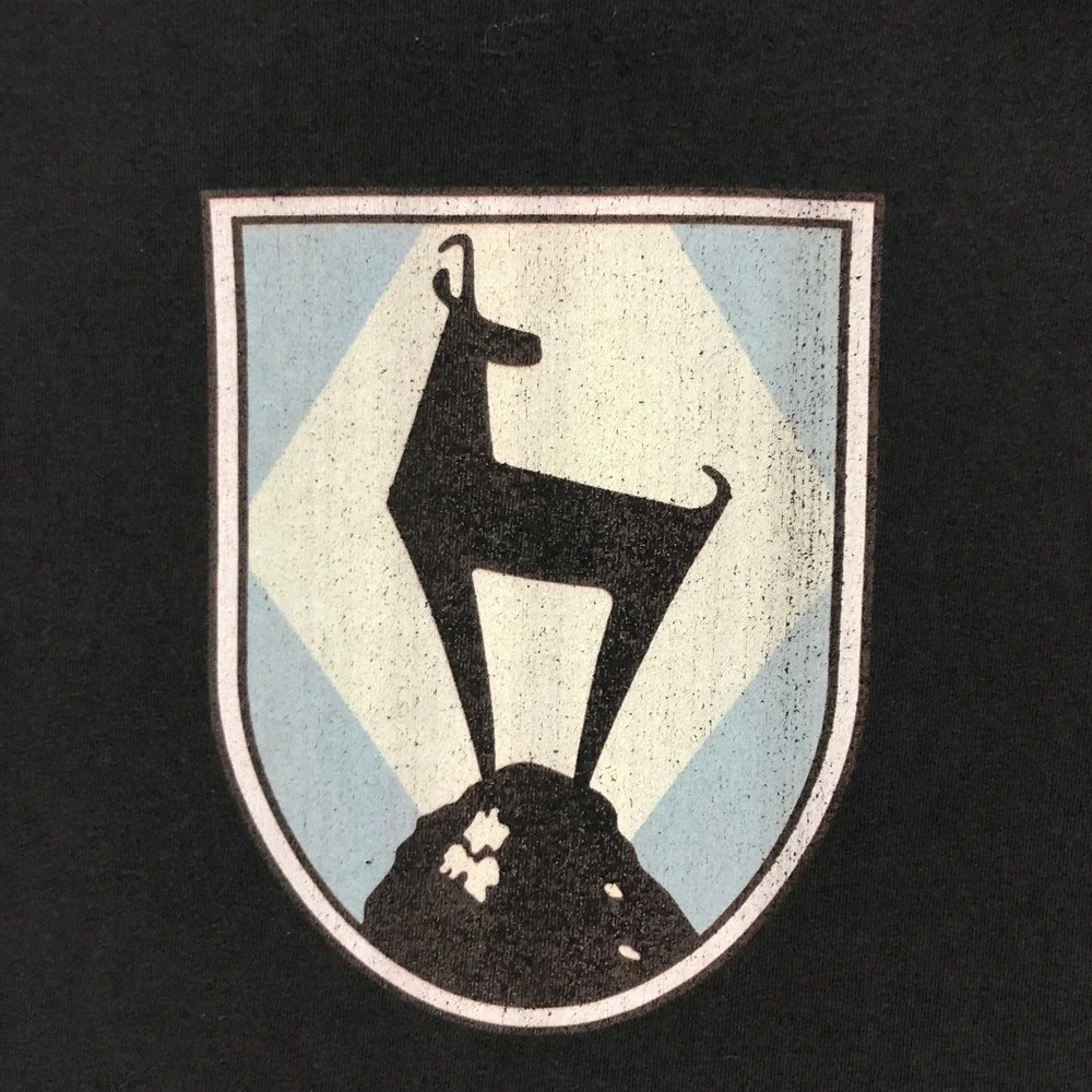 Llama Crest Shield Logo Tee Shirt Delta Pro Weight Size Large